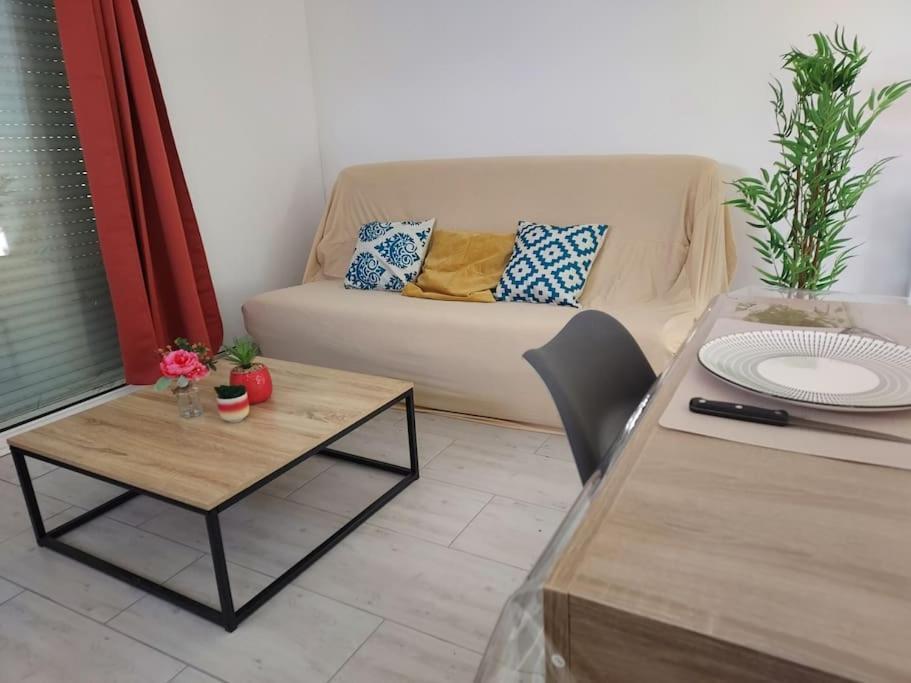 Maison Cosy 3 Chambres A La Campagne L'Abergement-Sainte-Colombe Kültér fotó